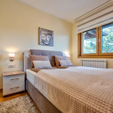 Papillon 3 Apartman *